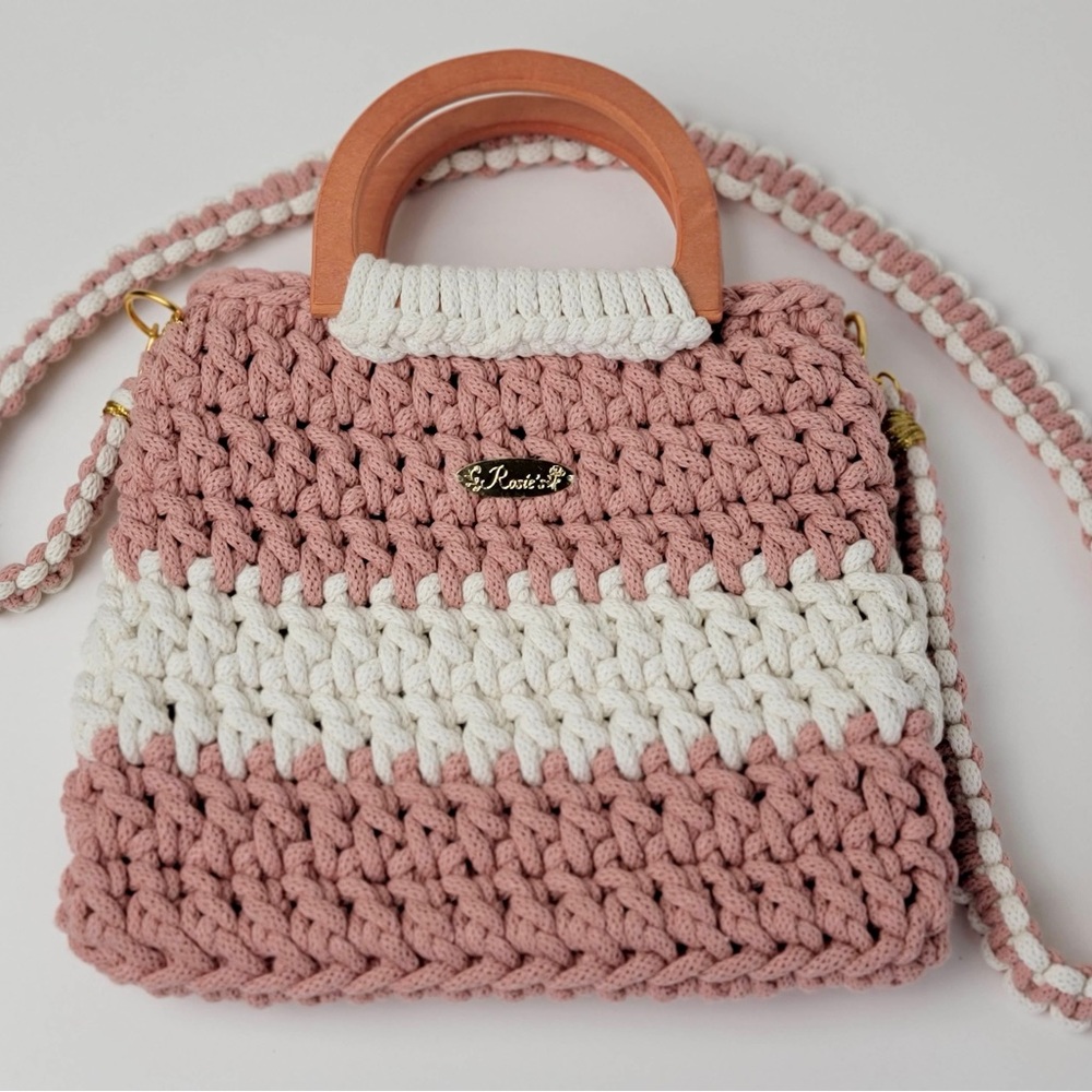 Hand made crochet bag. New